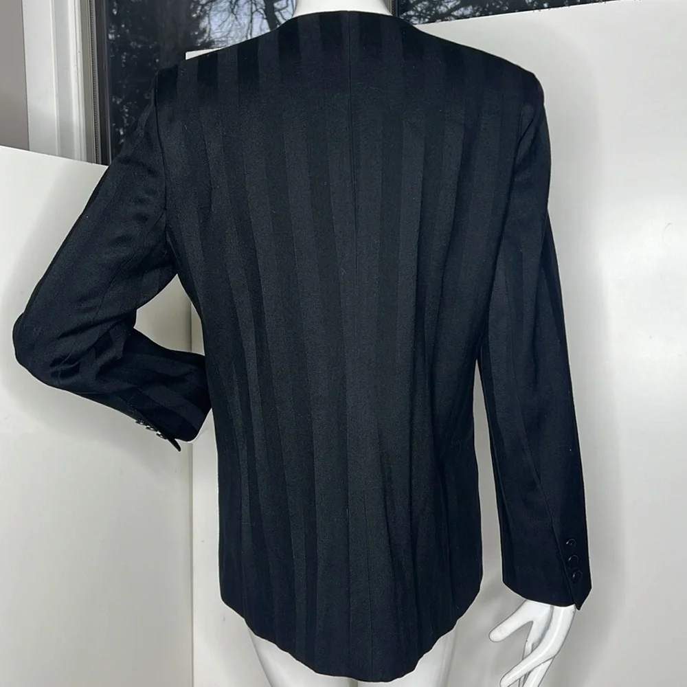 Christian Dior Sz 6-8 Black Wide Pin Stripe Collarless Hidden Button Blazer